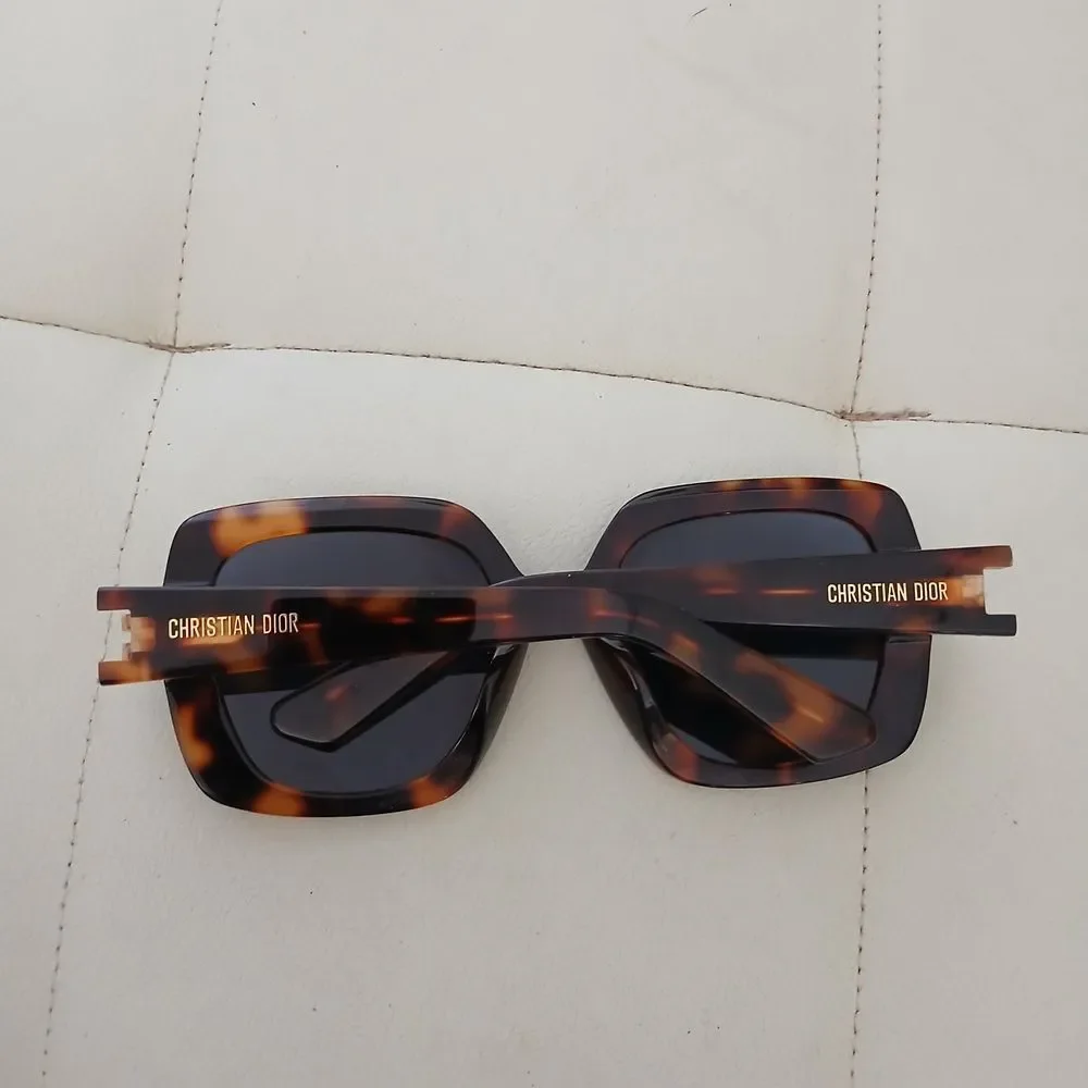 Tortoise Shell Square Sunglasses - Picture 2 of 6